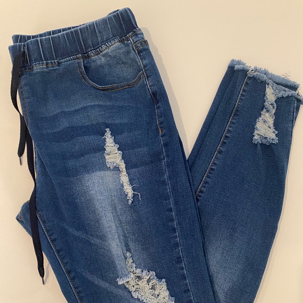 Distressed Jogger Blue Jeans